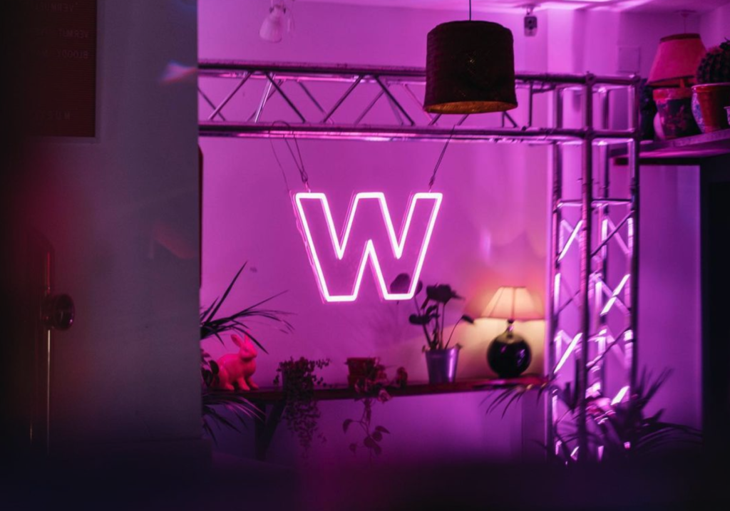 enseigne lumineuse en néon personnalisée Capture decran 2021 07 11 a 09.51.39